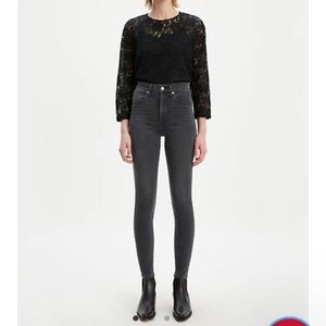 Levi’s Mile High Super Skinny